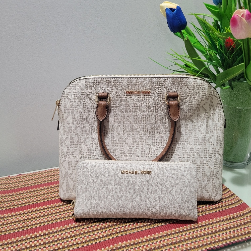 MICHAEL KORS